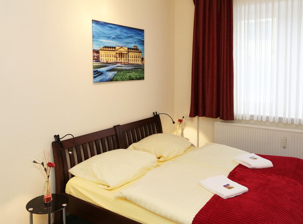 קאסל Hotel Schillerquartier מראה חיצוני תמונה